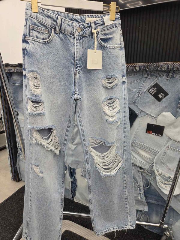 Spodnie damskie jeans Roz 25-30, 1 Kolor Paczka 10 szt